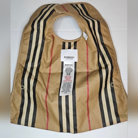Burberry baby bib- classic style - Picture 3 of 5